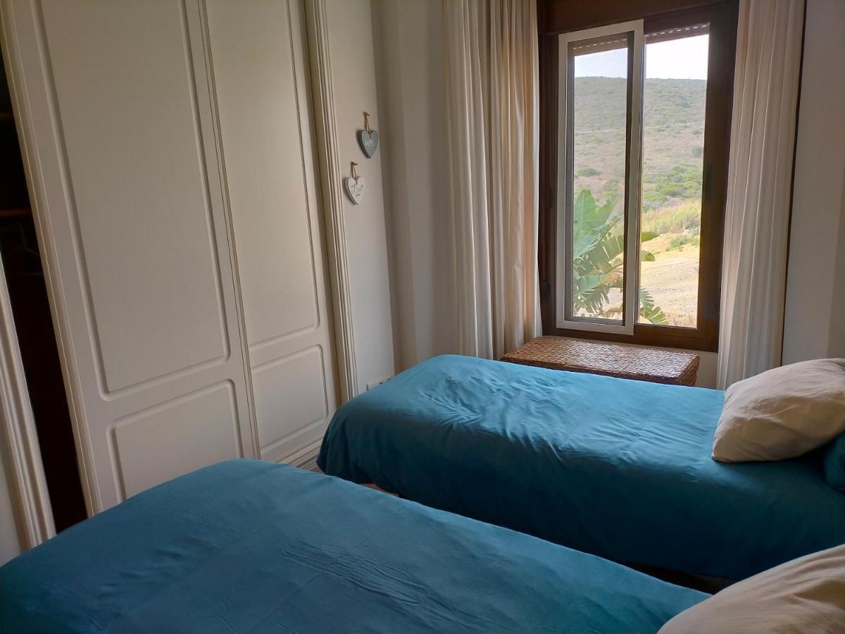 Appartement Met Zeezicht En Vlakbij Het Strand Манилва Экстерьер фото